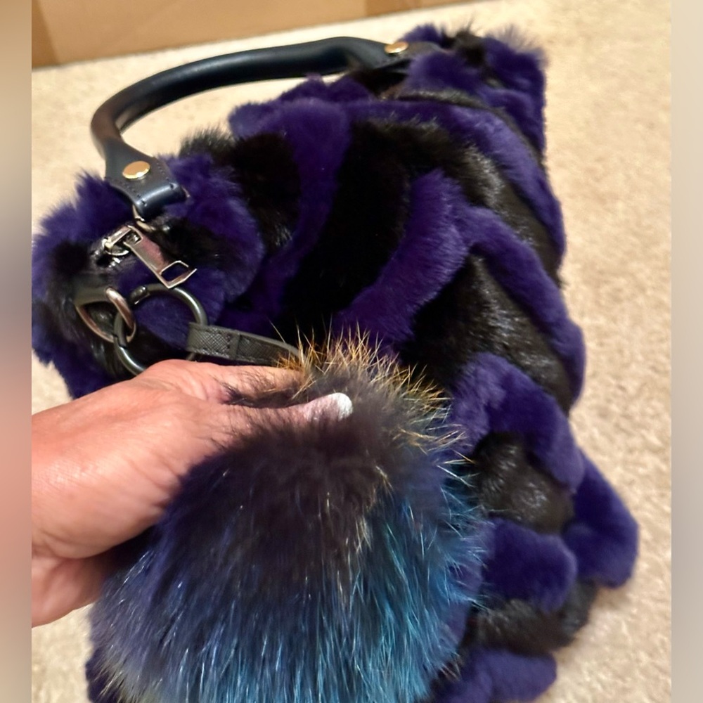 Boutique Mink & Fox Fur Crossbody - Picture 3 of 9